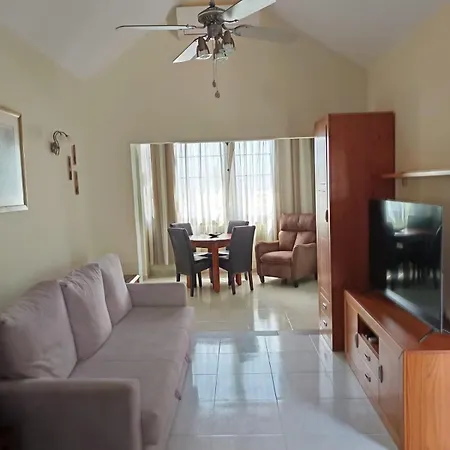 La Aulaga 75, 55 Apartman