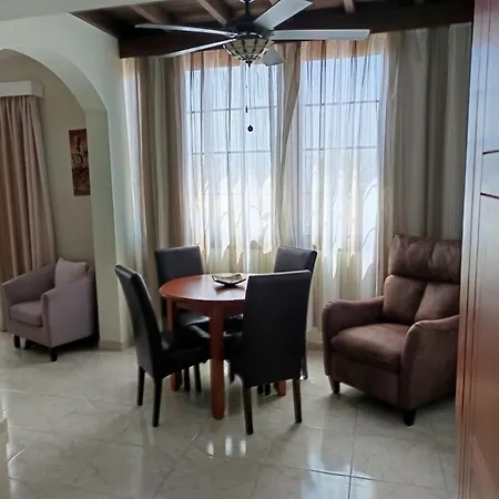 La Aulaga 75, 55 Apartman *